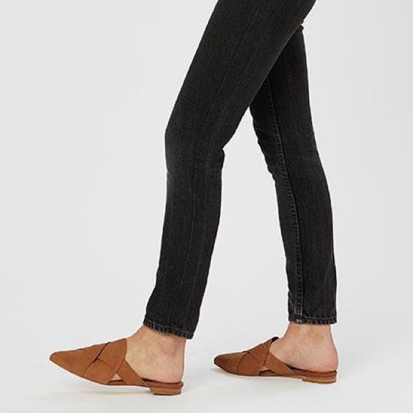 camel mules flat